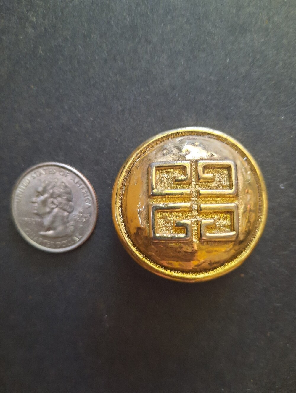 ✨️Rare✨️Vintage-"Parfums Givenchy France"-Perfume Counter Gift/Gold Logo Brooch